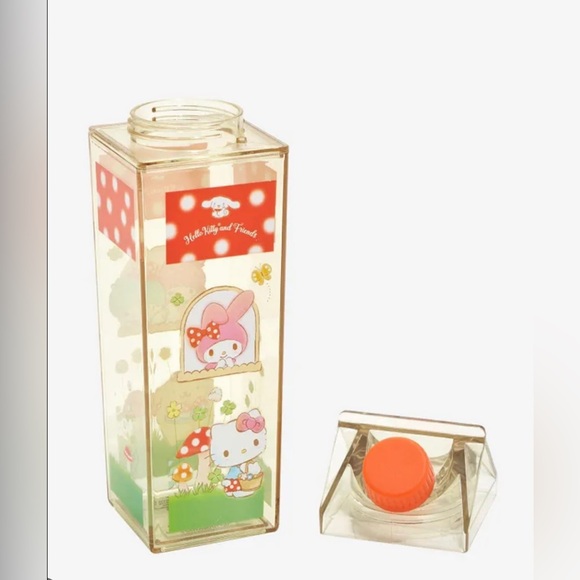 Hello Kitty and Friends Mushroom Milk Cartoon Water Bottle NWT - Picture 9 of 9